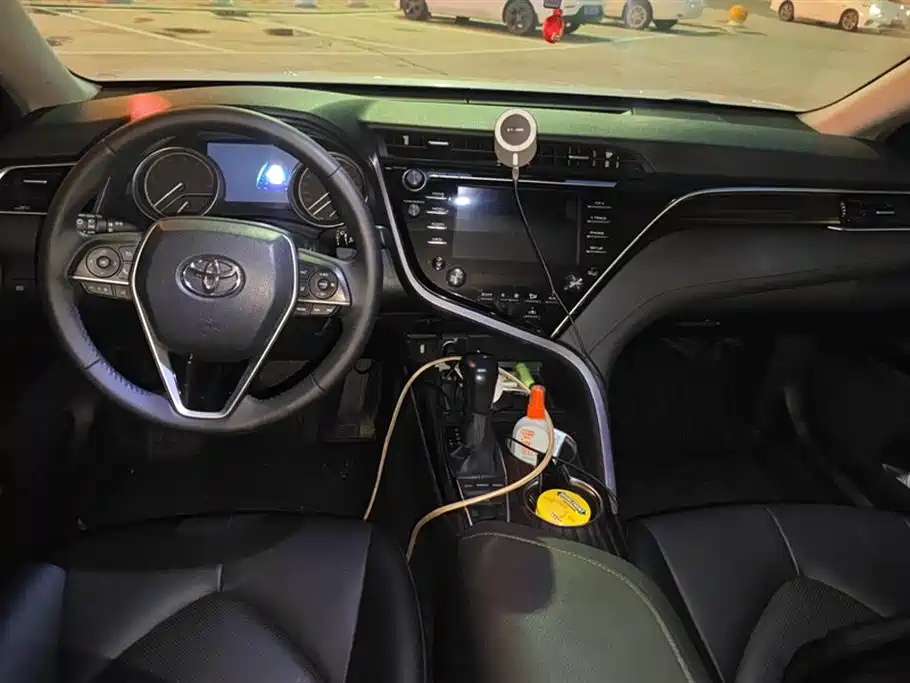 Toyota Camry 2018 2.5G Luxury Edition фото 12