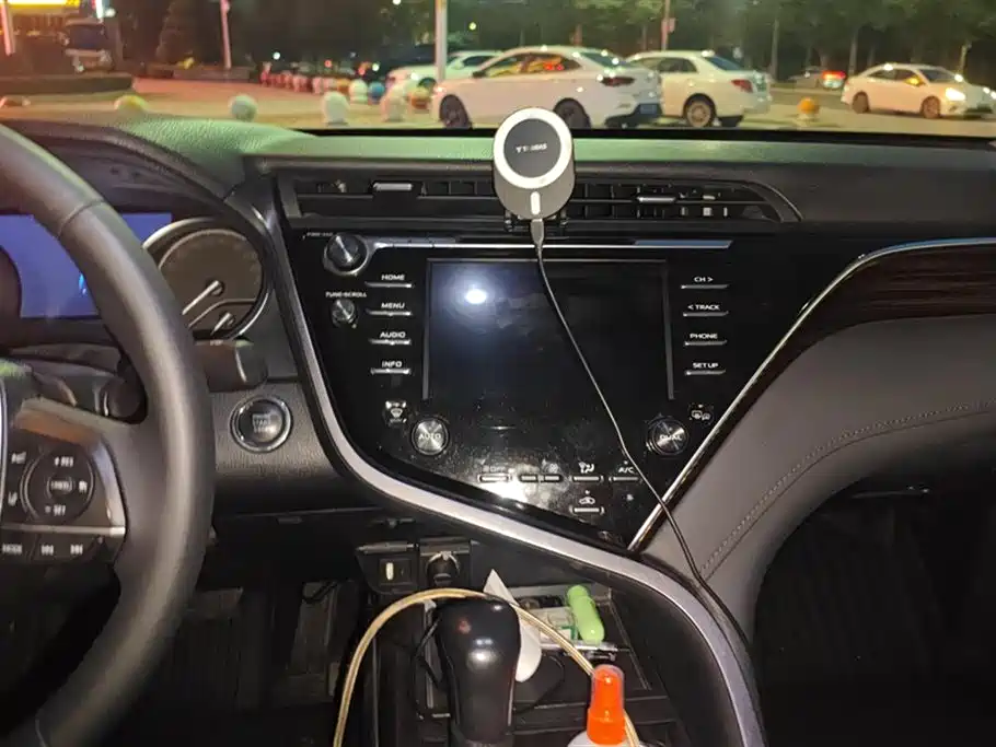 Toyota Camry 2018 2.5G Luxury Edition фото 13