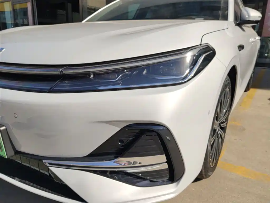 Geely Galaxy Galaxy A7 2025 EM-i фото 24