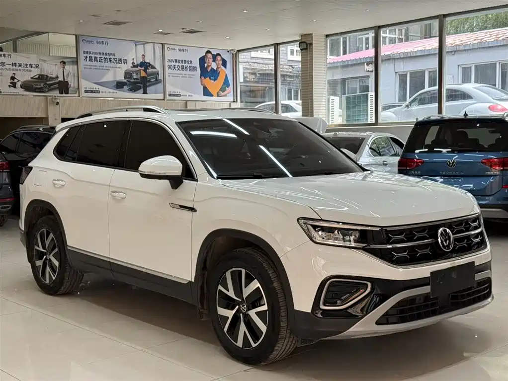 Volkswagen Tayron 2023 280TSI 2WD Luxury Plus Advanced Edition фото 3
