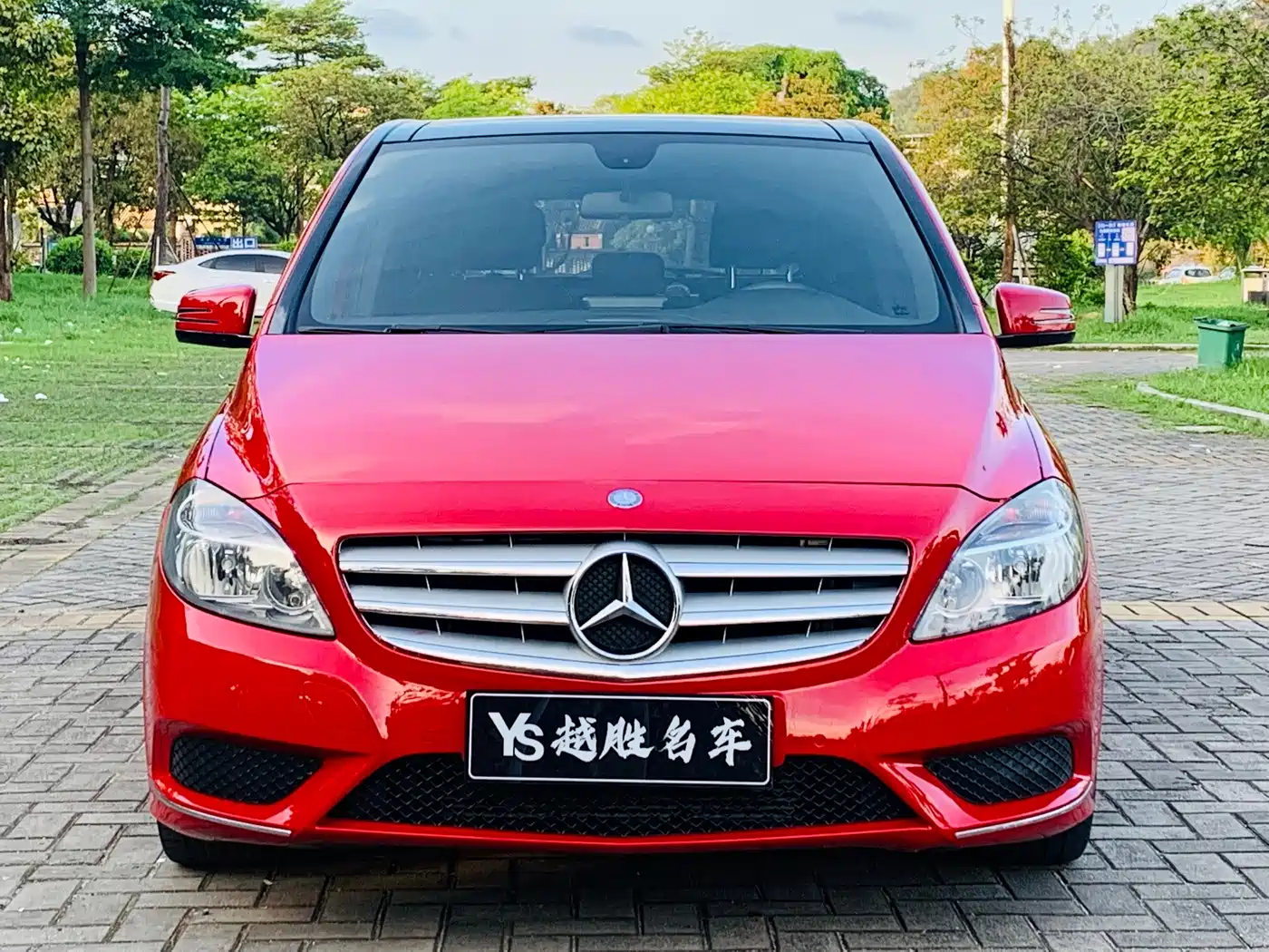 Mercedes-Benz B-Class 2013 2012 B 180