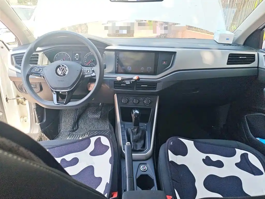 Volkswagen Polo 2019 Plus 1.5L Automatic Panorama Enjoyment Edition фото 5
