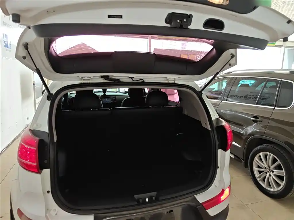Kia Sportage 2014 2.0L Automatic 2WD GL Edition фото 19
