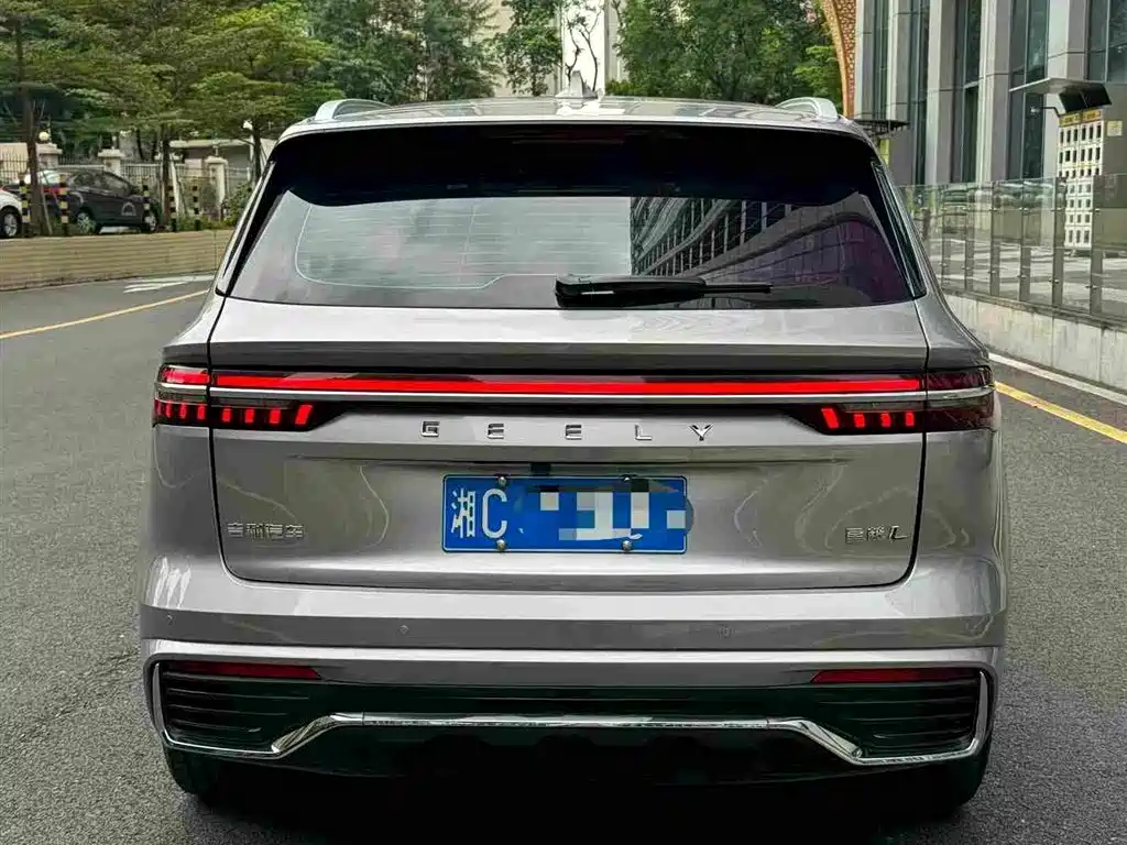 Фото 5 - Geely Monjaro