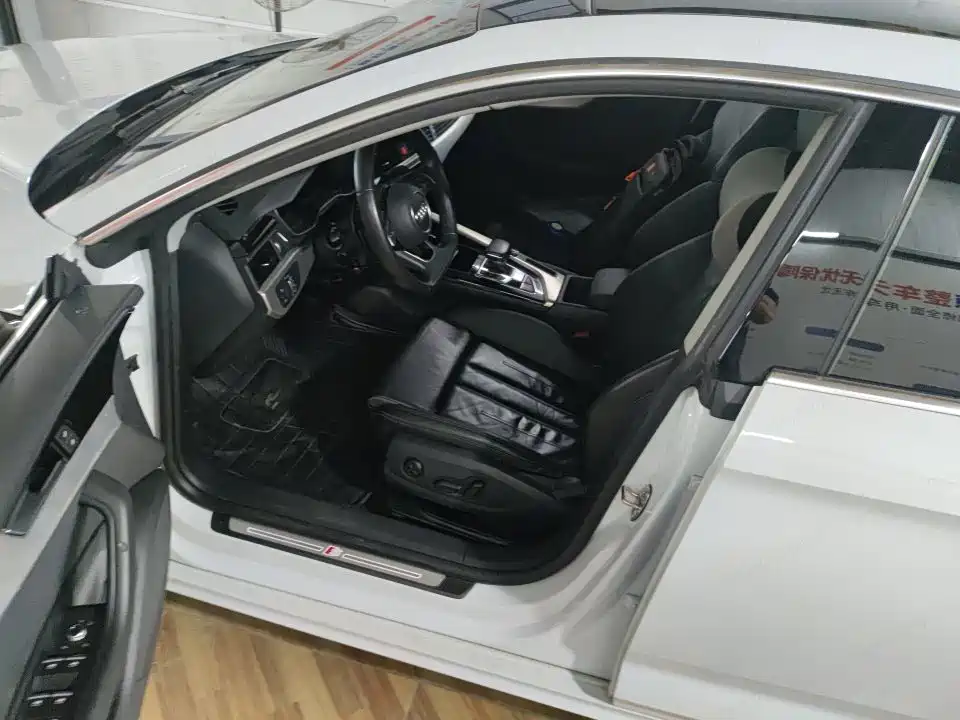 Фото 5 - Audi A5 (Import)