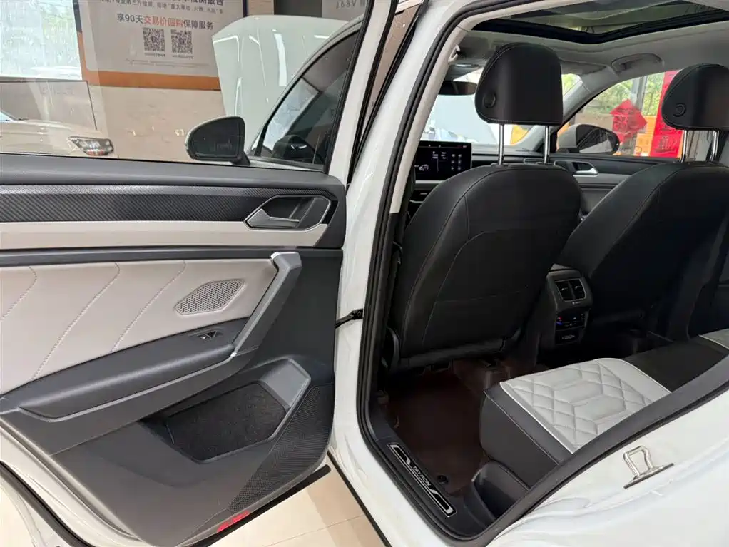 Volkswagen Tayron 2023 280TSI 2WD Luxury Plus Advanced Edition фото 22