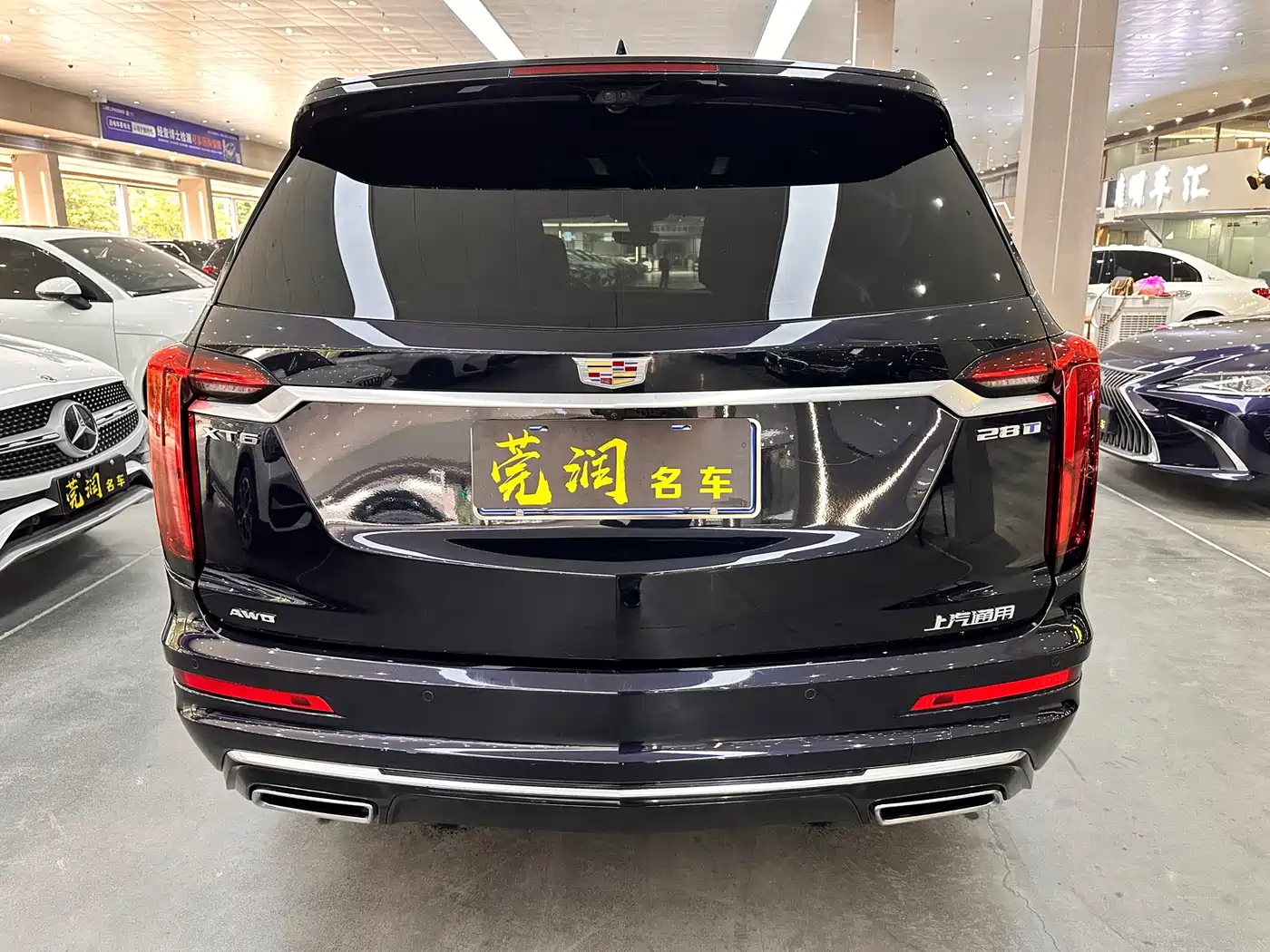 CADILLAC XT6
