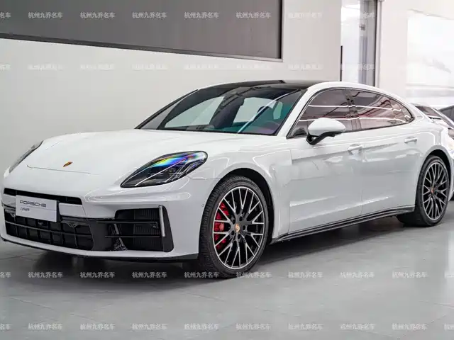 Porsche Panamera 2024