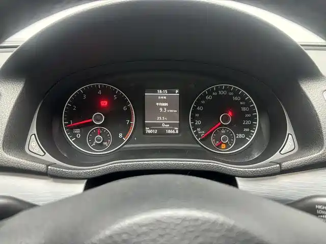 Volkswagen Passat 2015 1.8TSI DSG Prestige Edition фото 9