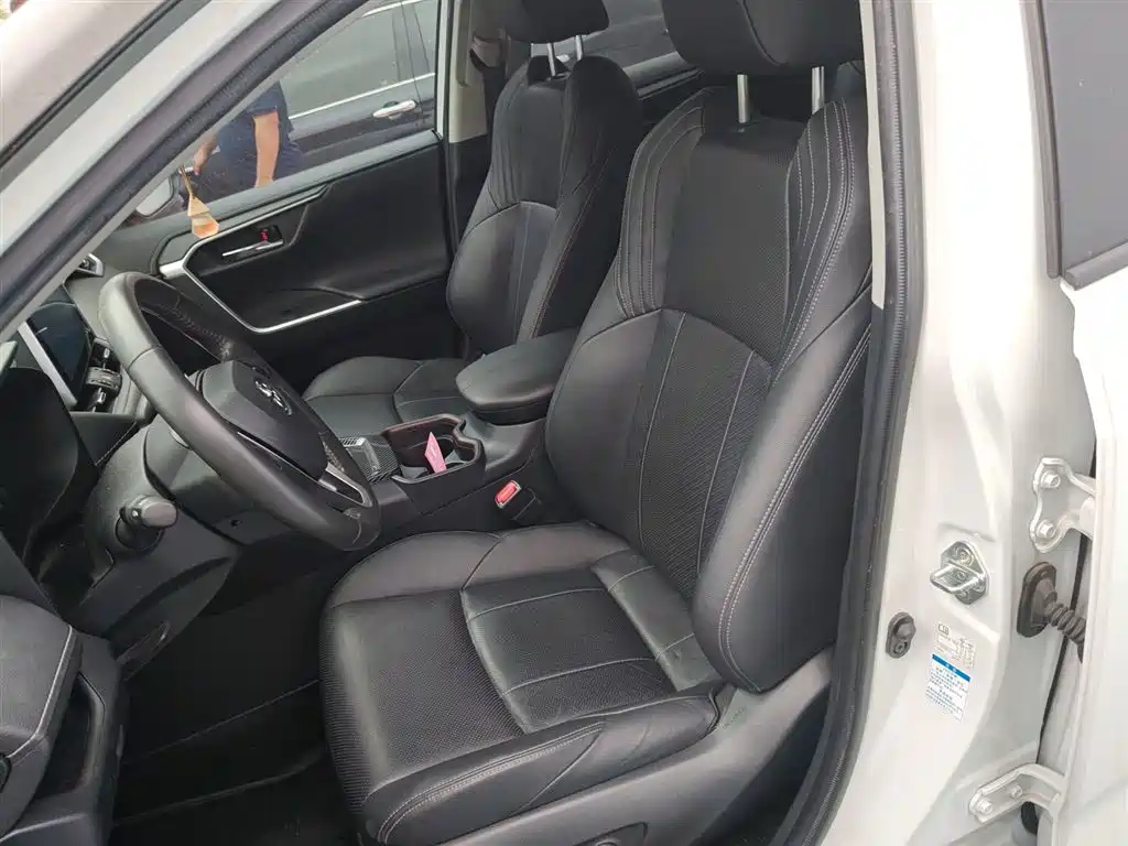Toyota RAV4 Rongfang 2022 Hybrid 2.5L E-CVT 4WD Elite Plus Edition фото 22
