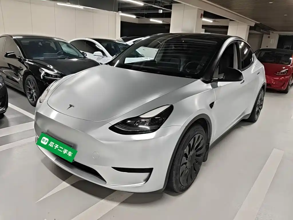 Фото 1 - Tesla Model Y
