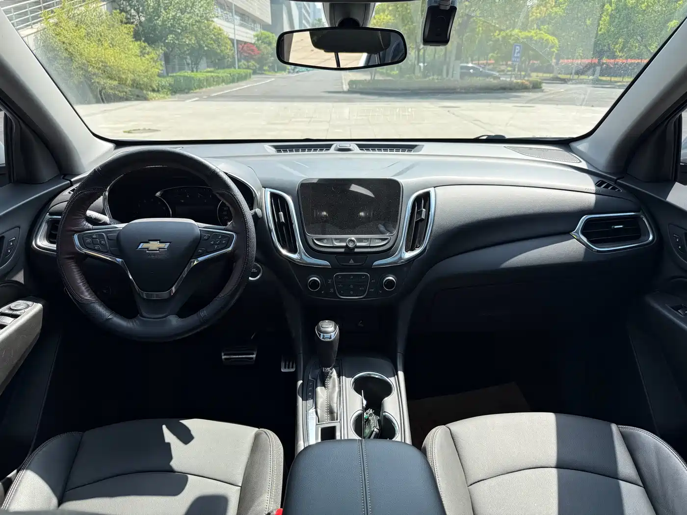 Chevrolet Equinox 2018 550T Automatic 4WD Pioneer Edition фото 9