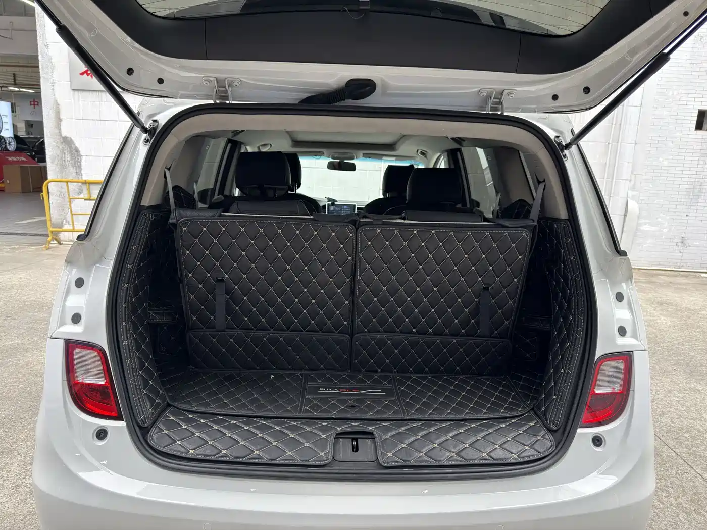 Buick GL6 2018 18T 6-Seater Elite фото 12