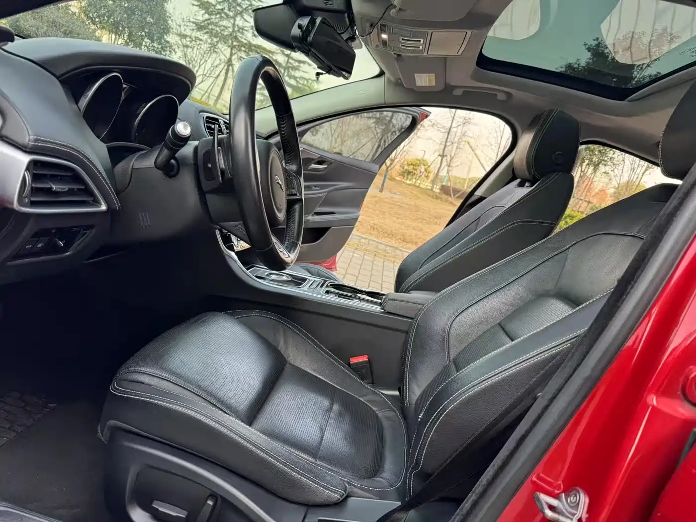 Jaguar XE 2016 2015 2.0T 200PS R-Sport