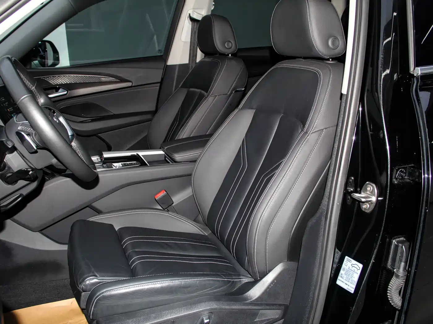 Audi Q6 2024 40 TFSI quattro Cloud View Yulin Package 7-seater фото 34
