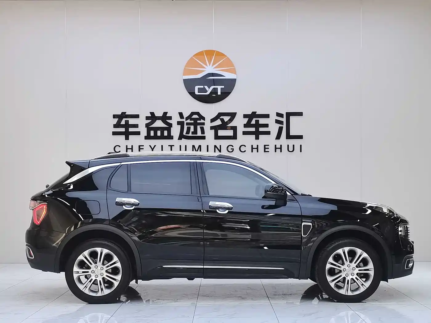 Lynk & Co 01 2019 2.0T 2WD Pro Edition China V фото 20