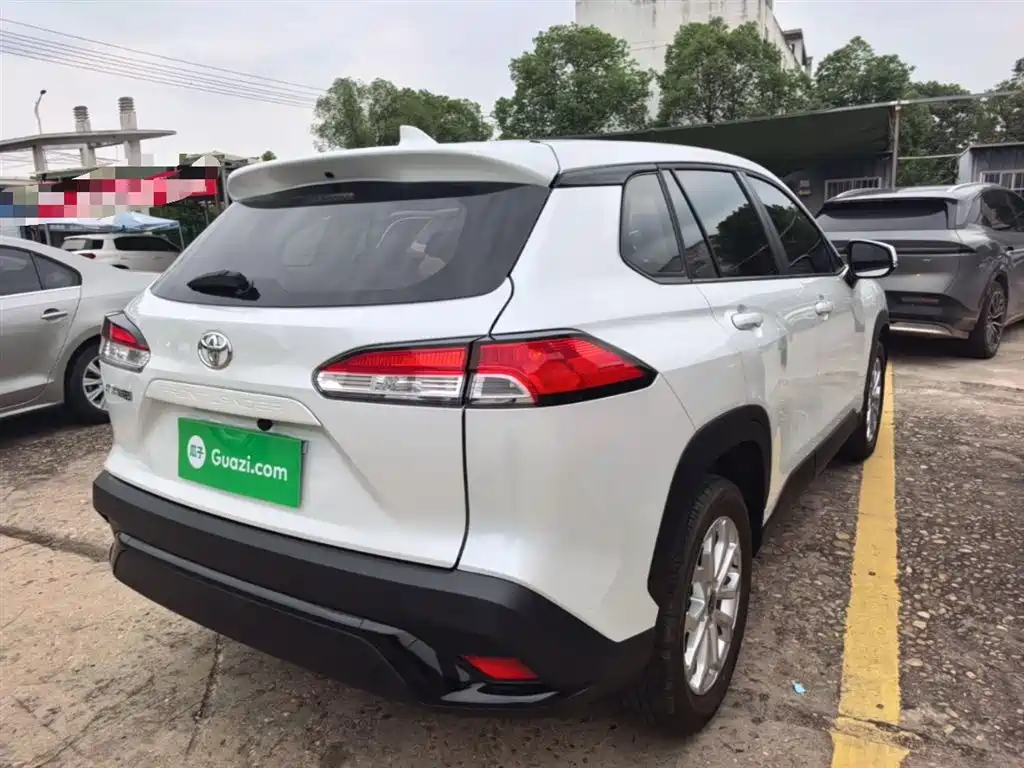 Toyota Frontlander 2024 2.0L CVT Leading Edition фото 7