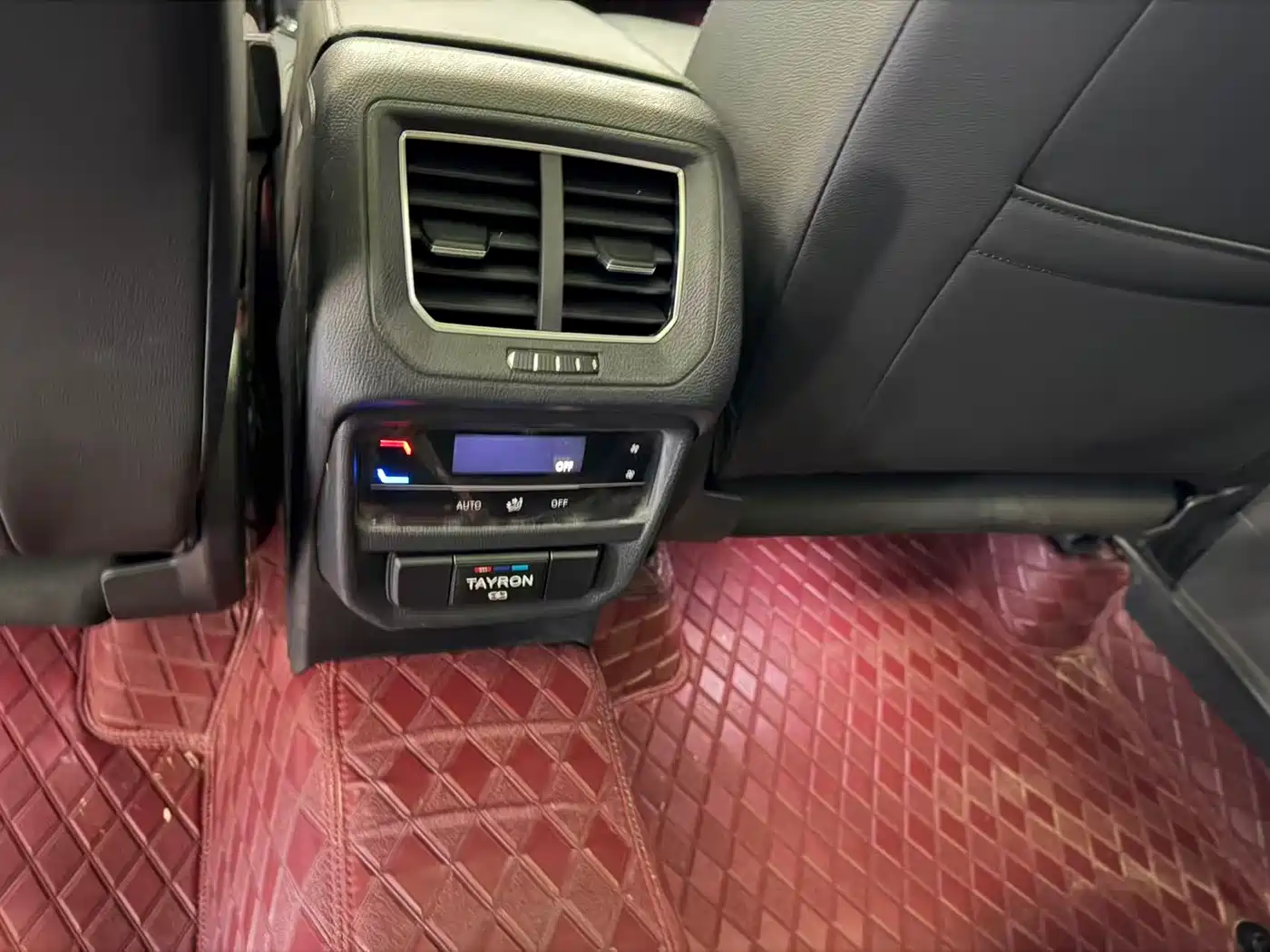Volkswagen Tayron 2022 280TSI 2WD Luxury Smart Connect Edition фото 15
