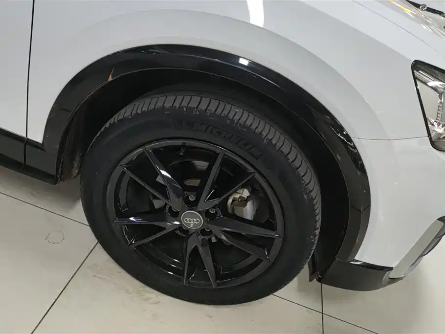 Audi Q2L 2018 35 TFSI Launch Exclusive Edition China V фото 6