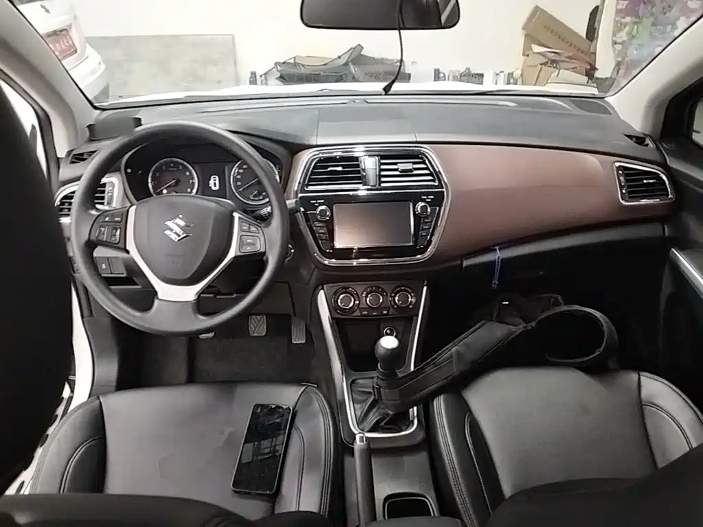 Suzuki Xiaotu 2018 2017 1.6L Manual 2WD Urban Fashion
