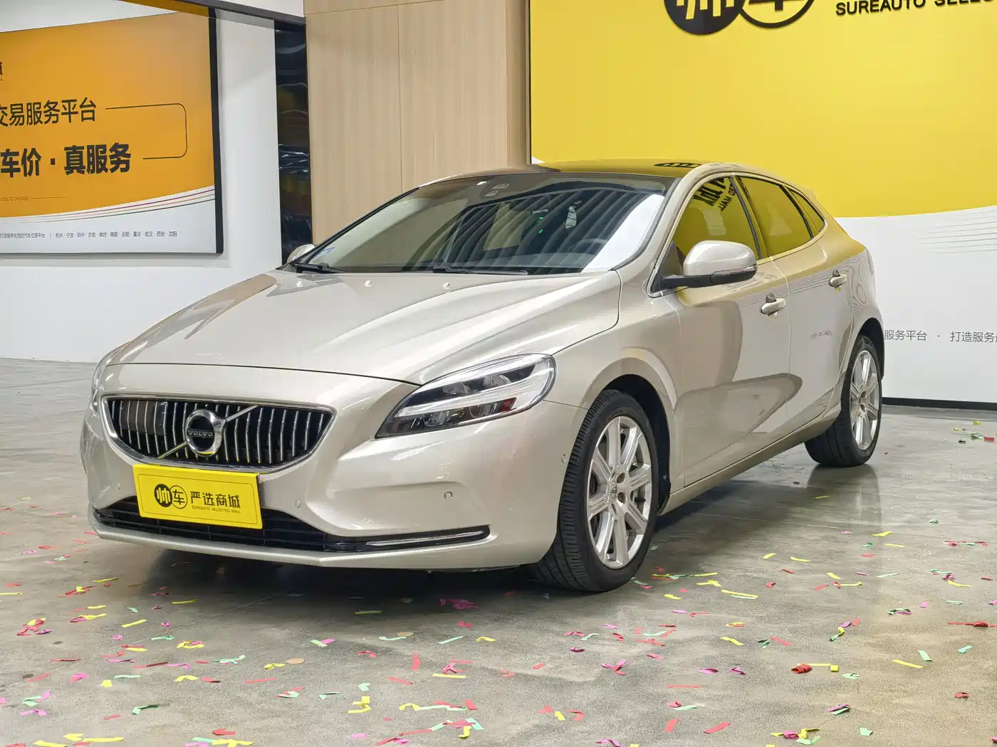 Volvo V40 2017 2017 T3 R-Design