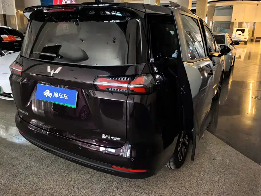 Фото 3 - Wuling Motors Xingguang 730 New Energy