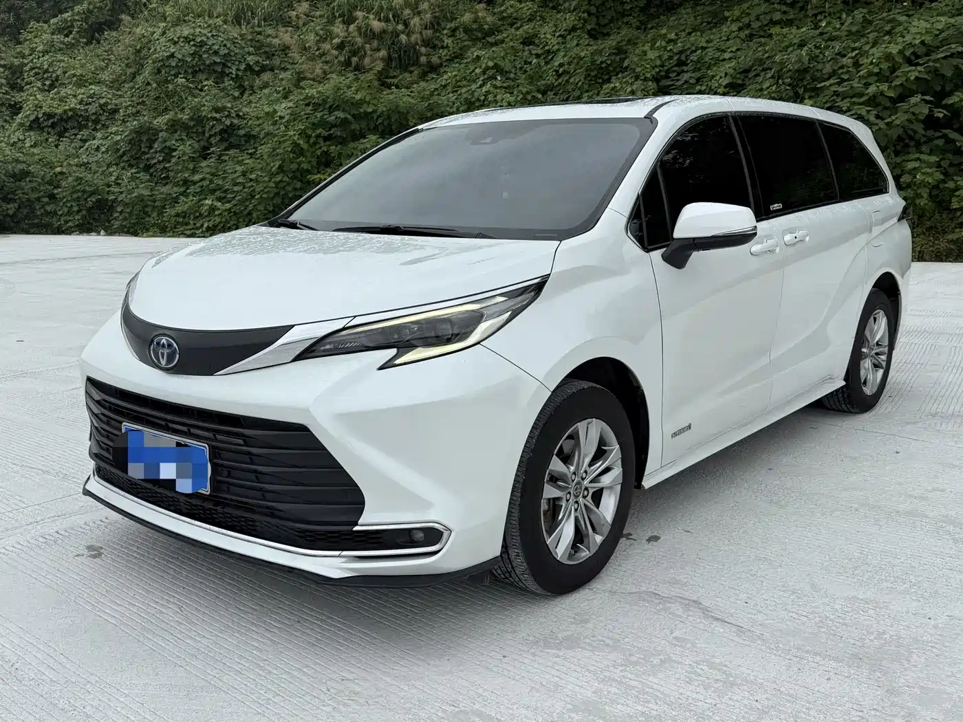 Toyota Sienna 2023 2.5L Hybrid Comfort Edition