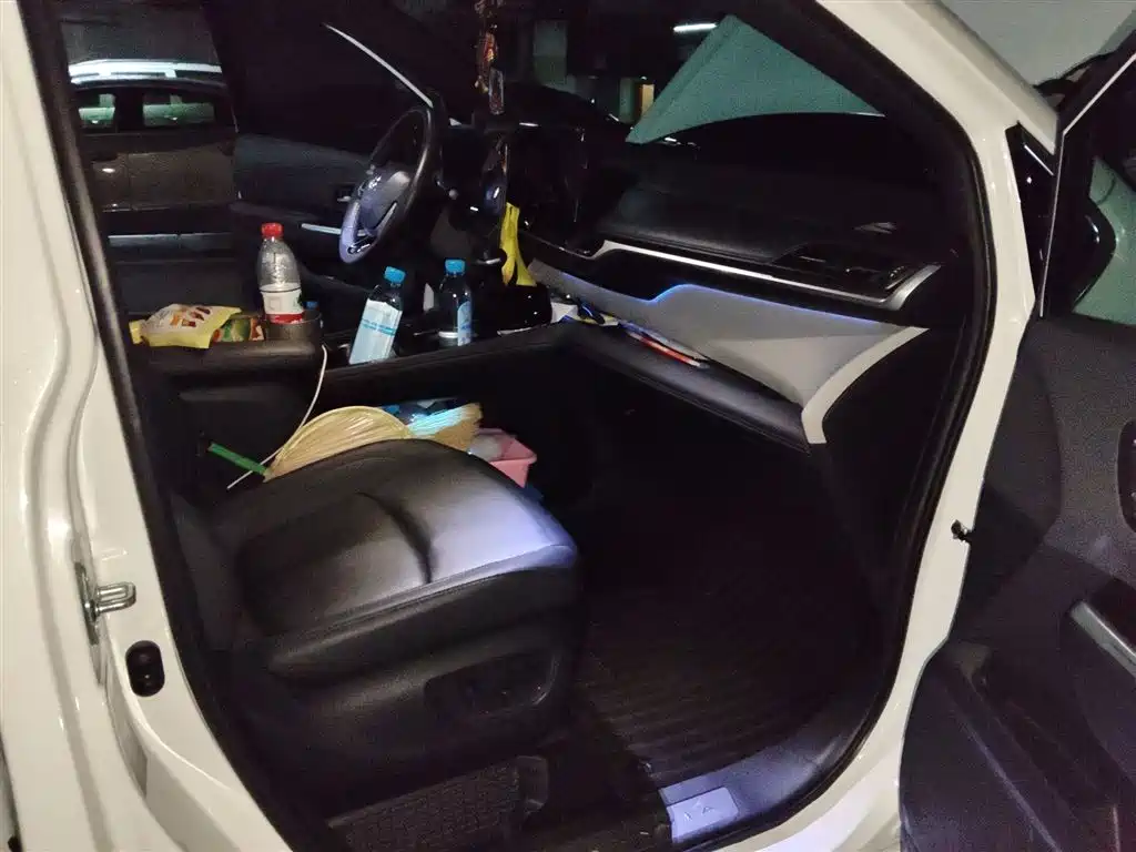 Toyota Granvia 2022 Model Year 2.5L Hybrid Flagship Edition фото 20
