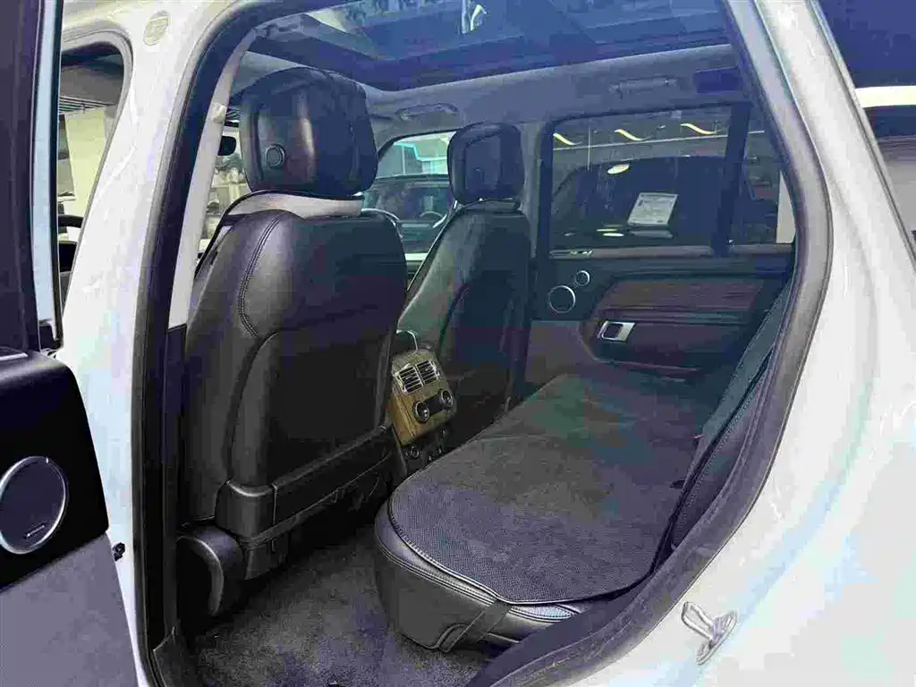 Land Rover Range Rover 2018 3.0 SC V6 Vogue Heritage Edition фото 6