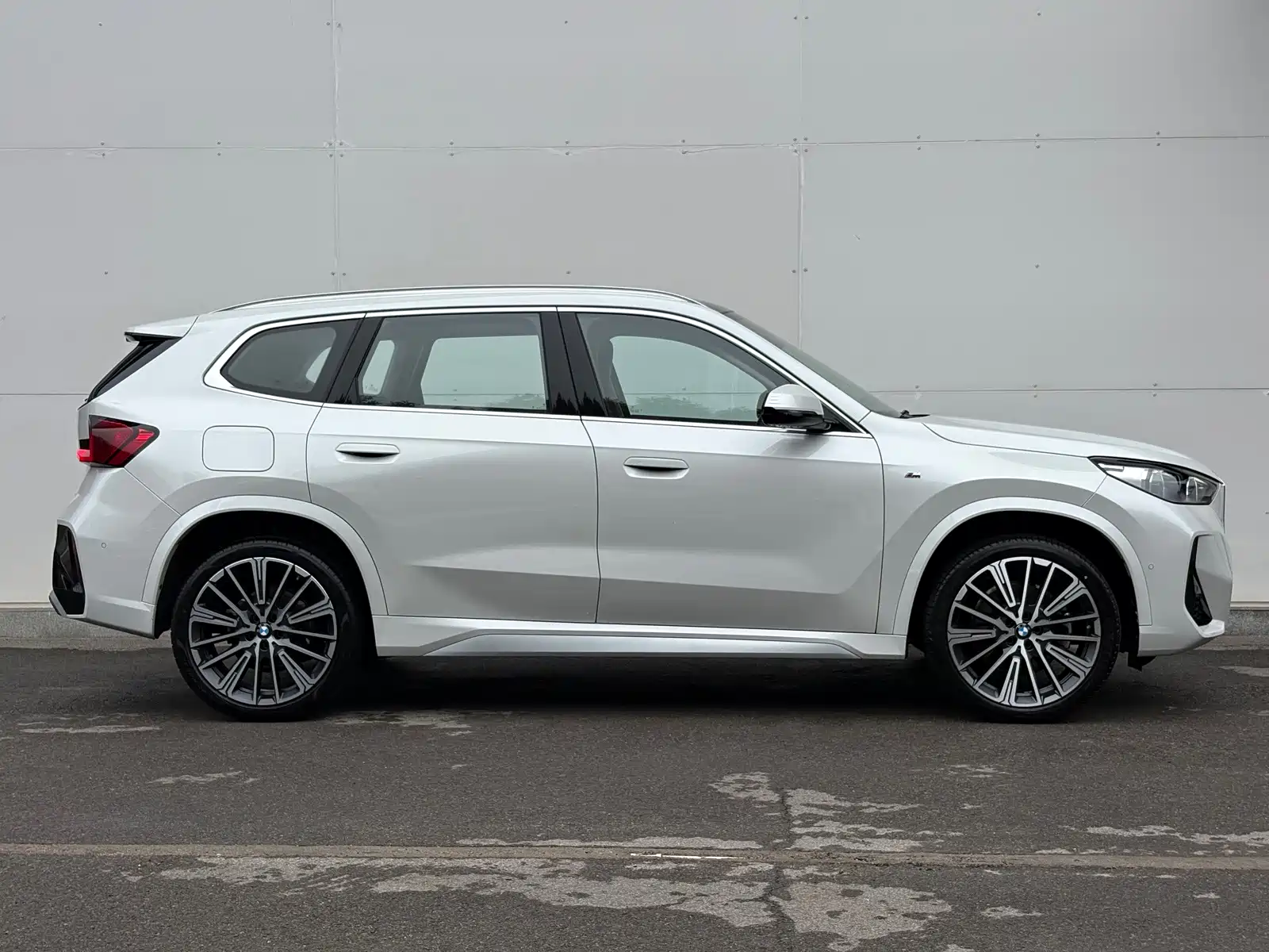 Фото 11 - BMW X1