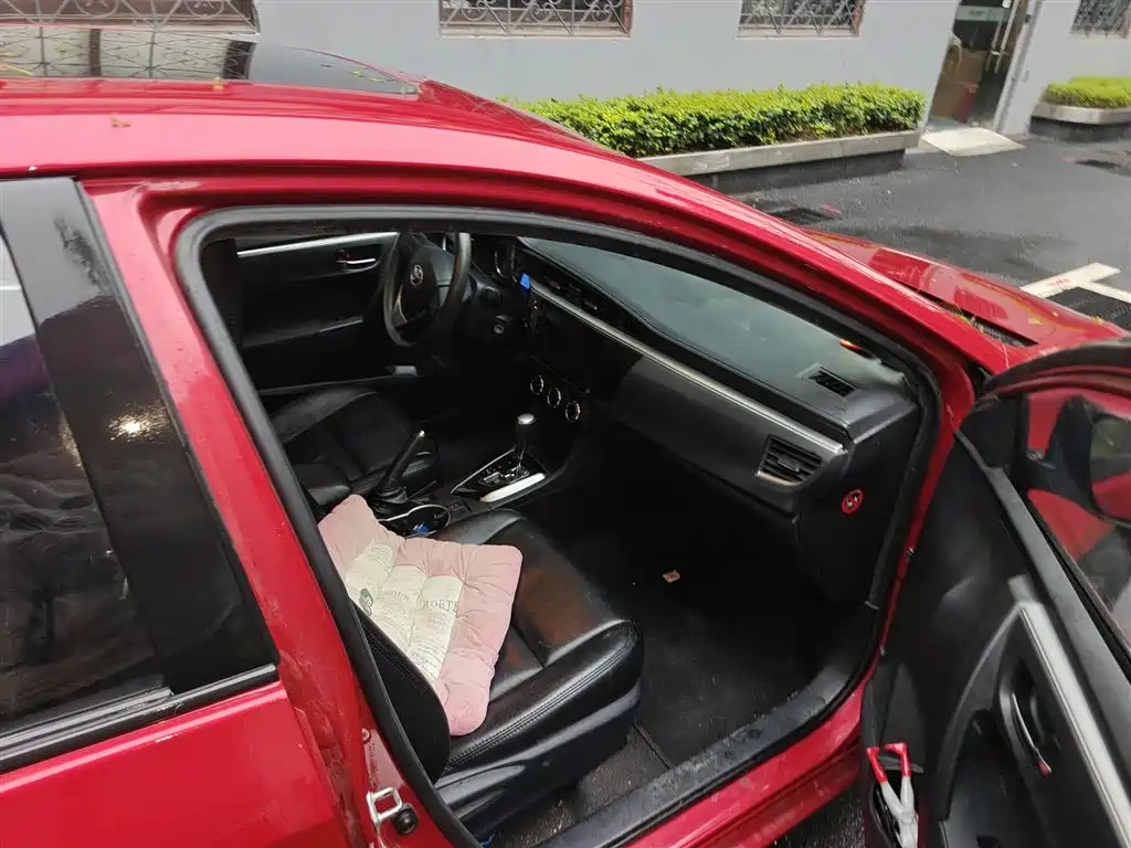 Toyota Levin 2014 1.6G CVT Elite Edition фото 20