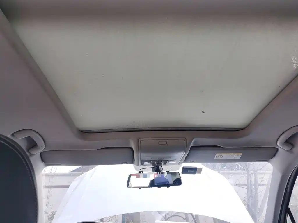 Volkswagen Tiguan L 2019 Facelift 330TSI Auto 2WD Panorama Comfort China VI фото 9