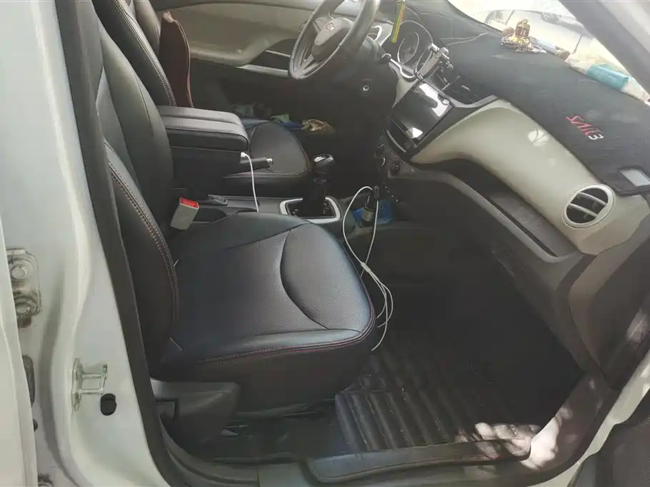 Chevrolet Sail 2018 Sail 3 1.5L Manual Ideal Sunroof фото 8