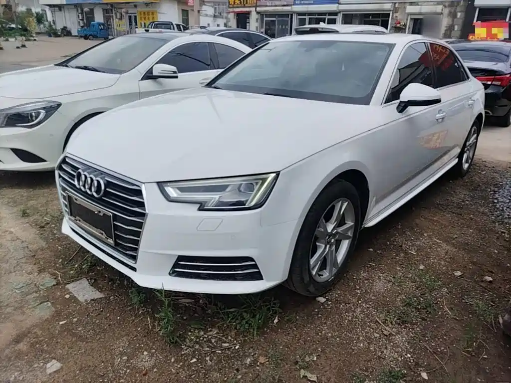 Фото 2 - Audi A4L