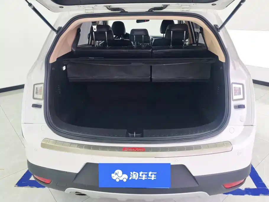 Baojun 560 2015 2015 1.8L Manual Luxury