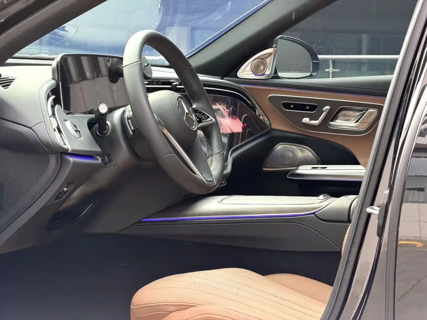 Mercedes-Benz E-Class 2025 E 300 L Luxury фото 5