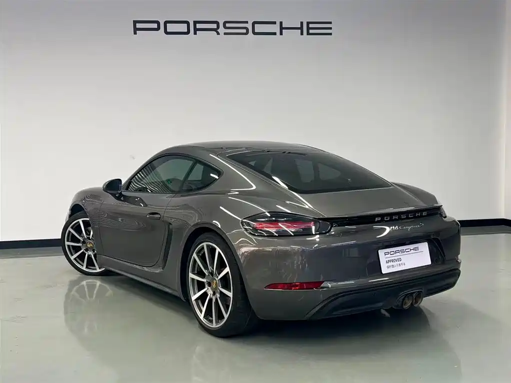 Porsche 718 2018 Cayman 2.0T фото 6