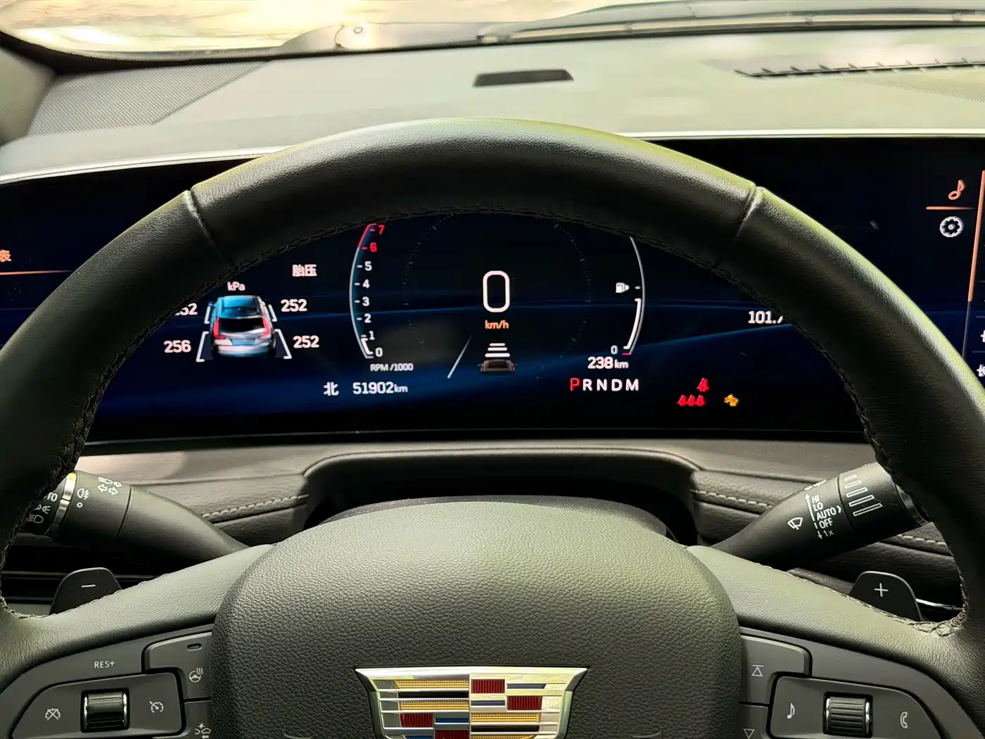 Cadillac XT4 2024 28T 2WD Premium фото 16