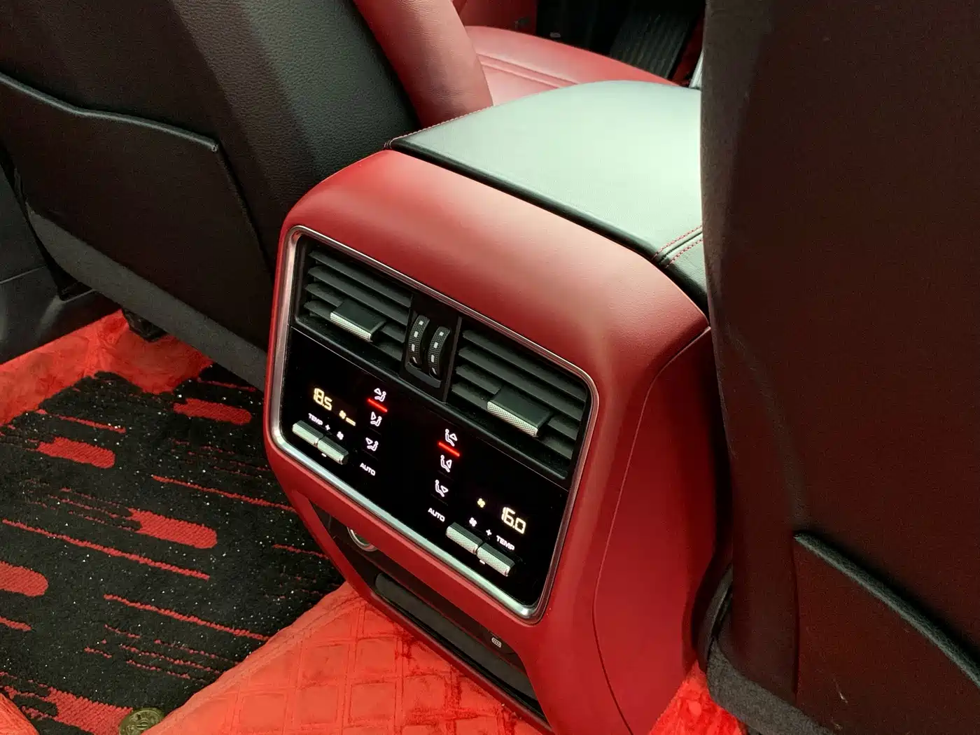 Porsche Cayenne 2018 Cayenne S 2.9T фото 32