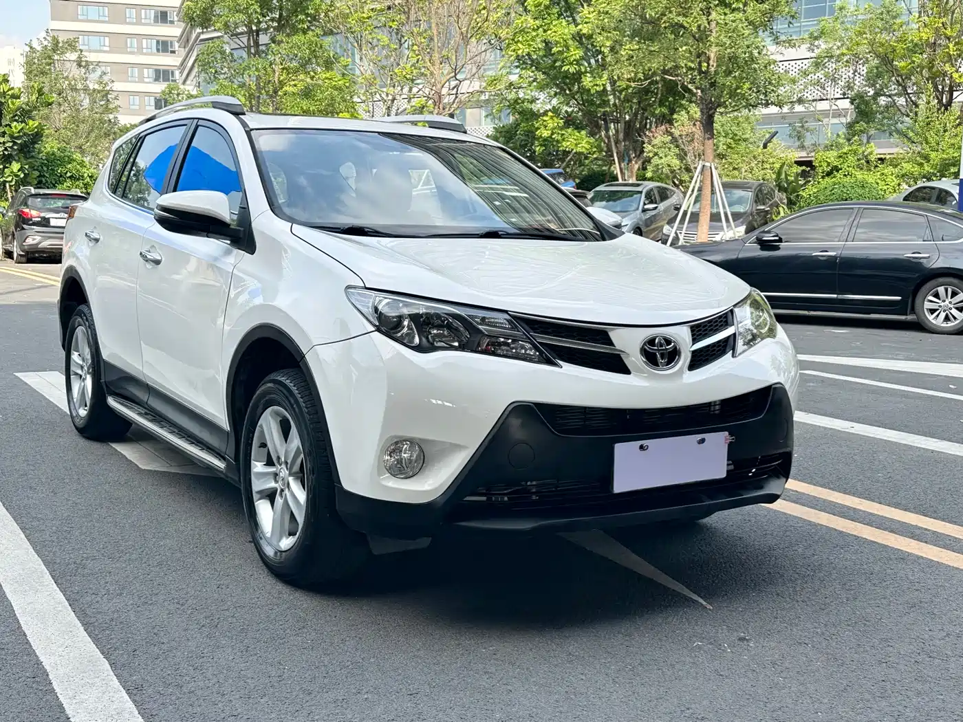 Toyota RAV4 Rongfang 2013 2.0L CVT 4WD Pioneer фото 3