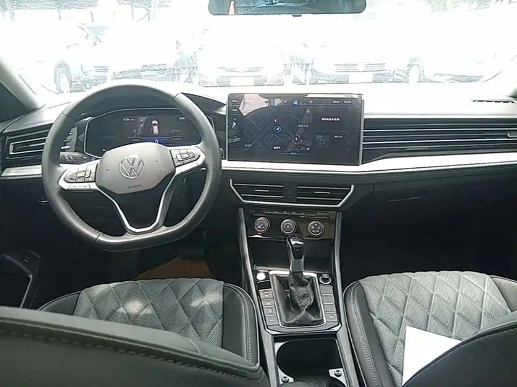 Volkswagen Sagitar 2023 300TSI DSG Surpassing Edition фото 10