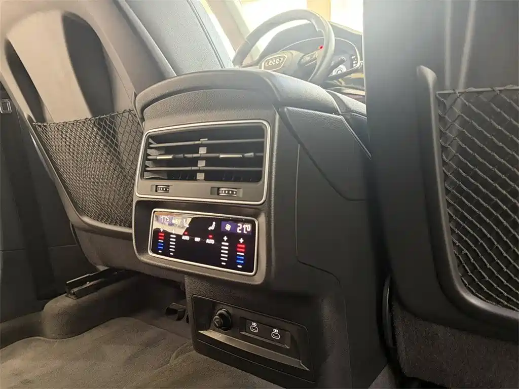 Audi Q8 2021 2022 55 TFSI Luxury Dynamic