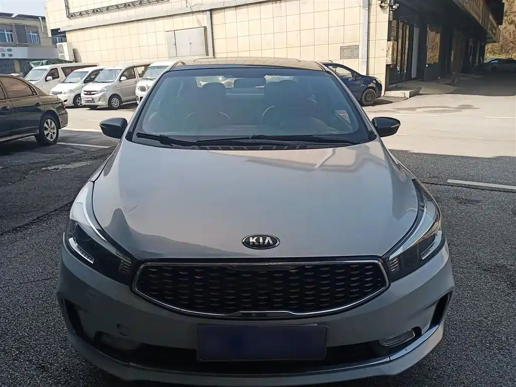 Kia K3 2017 1.6L Automatic 15th Anniversary Special GLS фото 3
