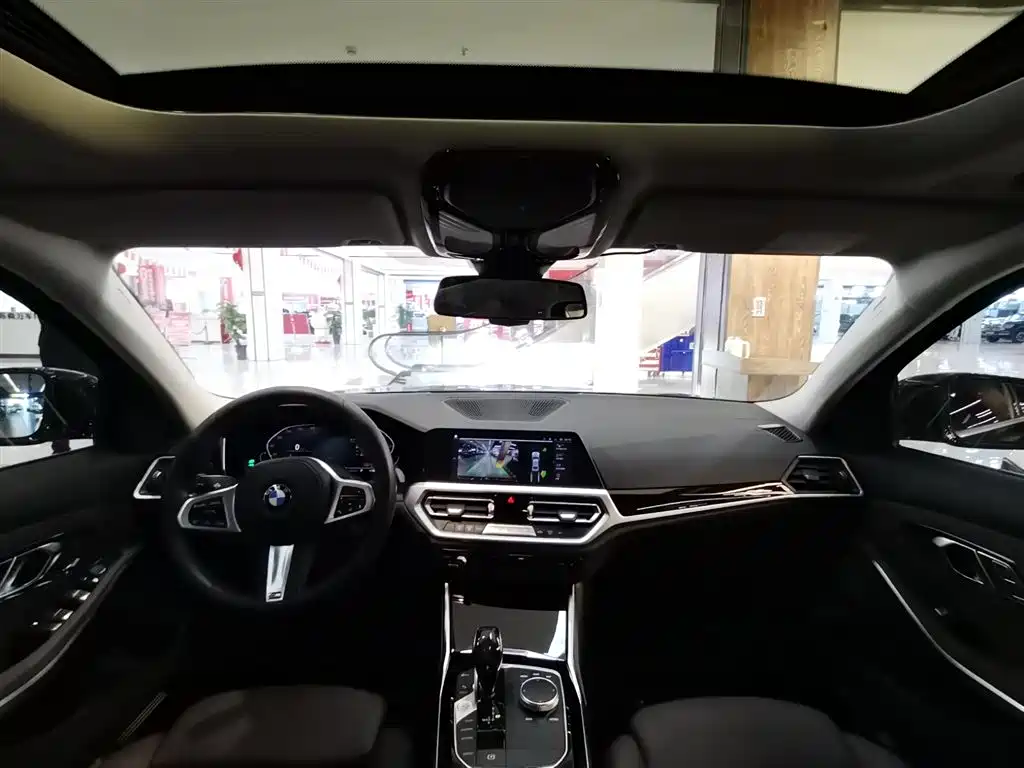 BMW 3 Series 2021 320Li M Sport Package фото 12
