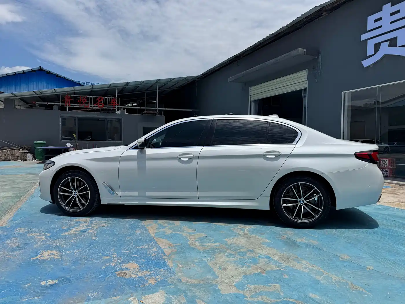 BMW 5 Series 2021 525Li M Sport Package фото 8