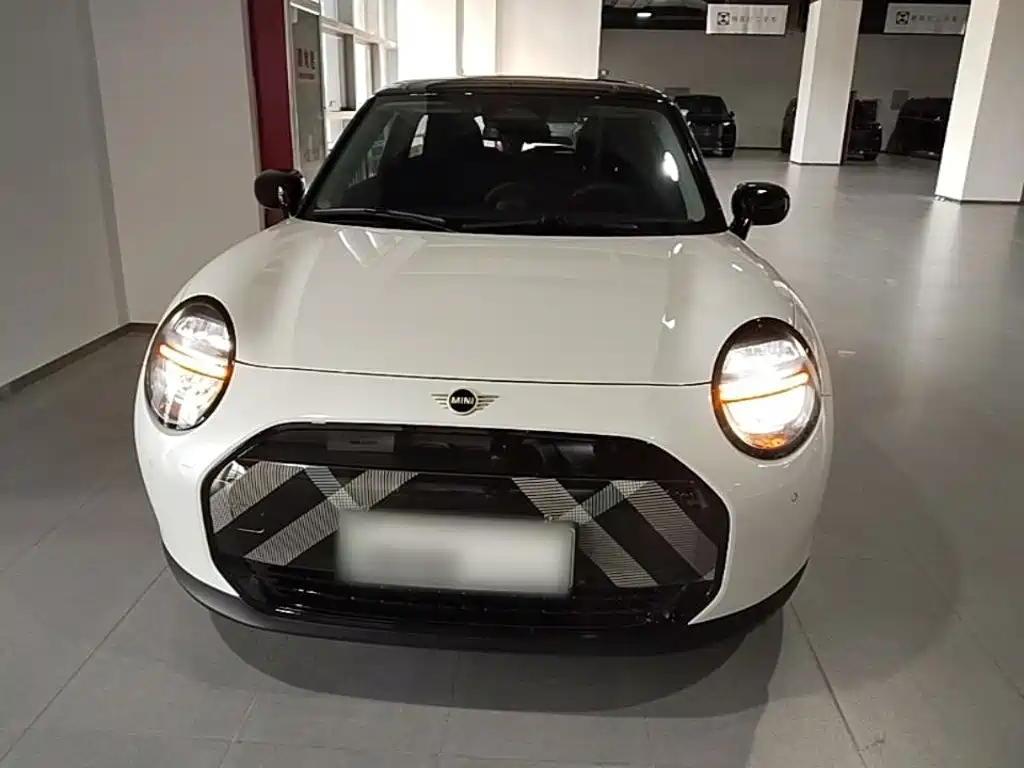 MINI Electric MINI COOPER 2025 2024 456km COOPER E Classic