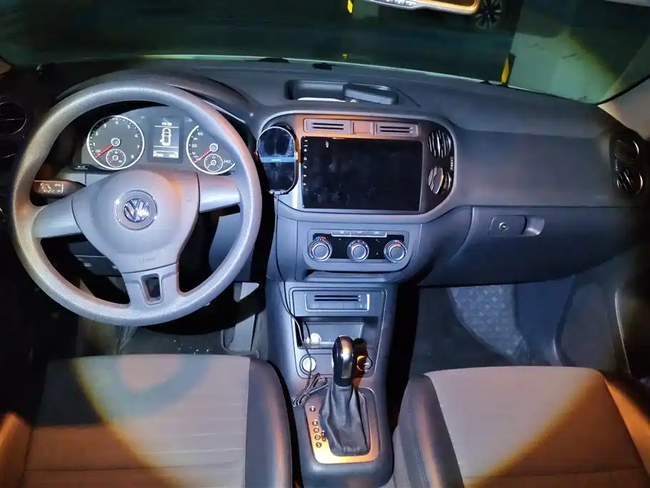 Volkswagen Tiguan 2015 1.8TSI Automatic 2WD Trendline фото 12