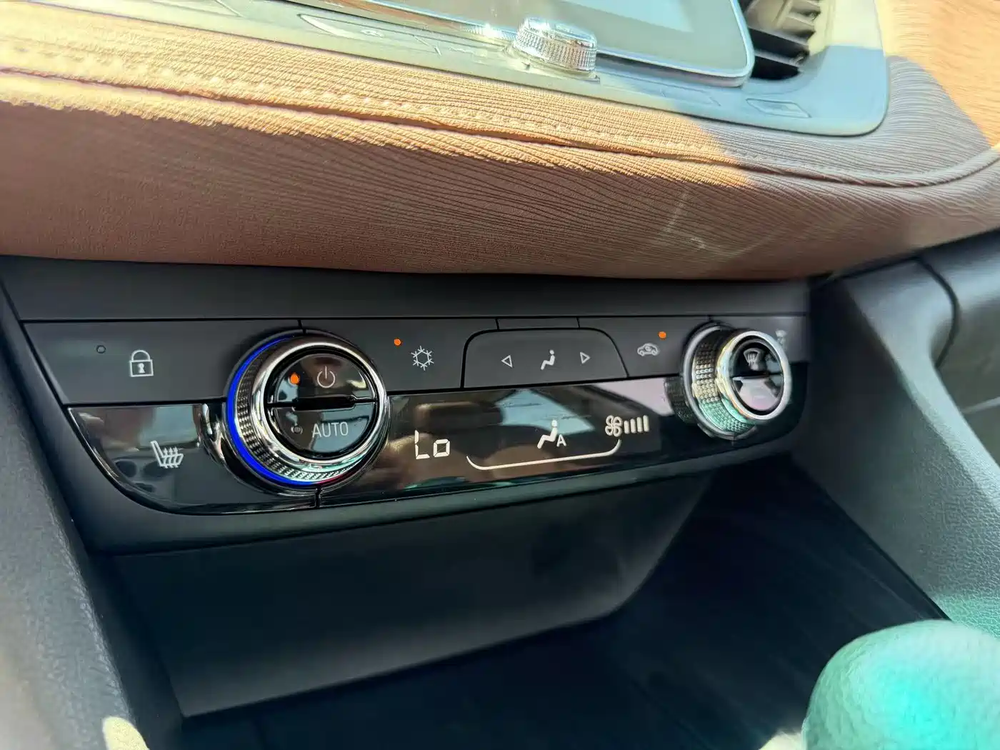 Buick GL6 2018 18T 6-Seater Luxury фото 6