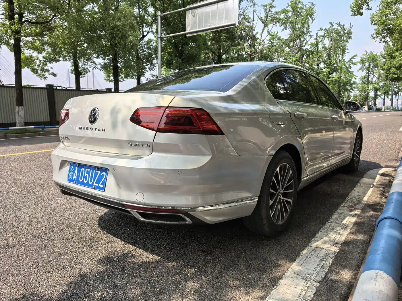 Volkswagen Magotan 2020 330TSI DSG Premium фото 9