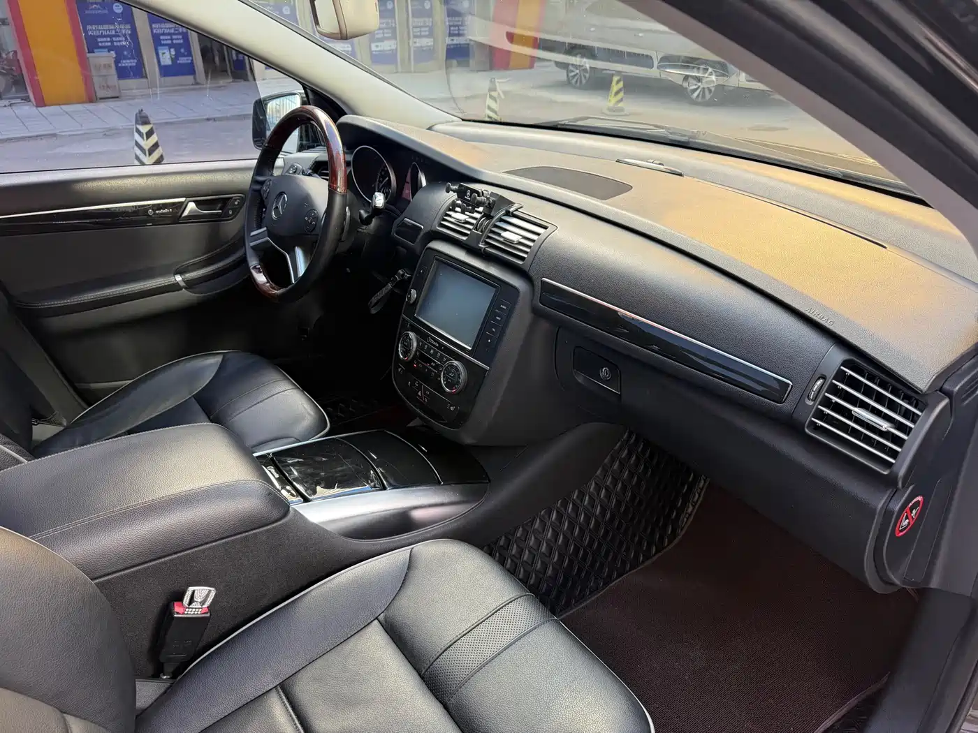 Mercedes-Benz R-Class 2015 R 400 4MATIC Business фото 10